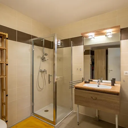 L'eden-5 By Interhome Apartment Le Lavandou